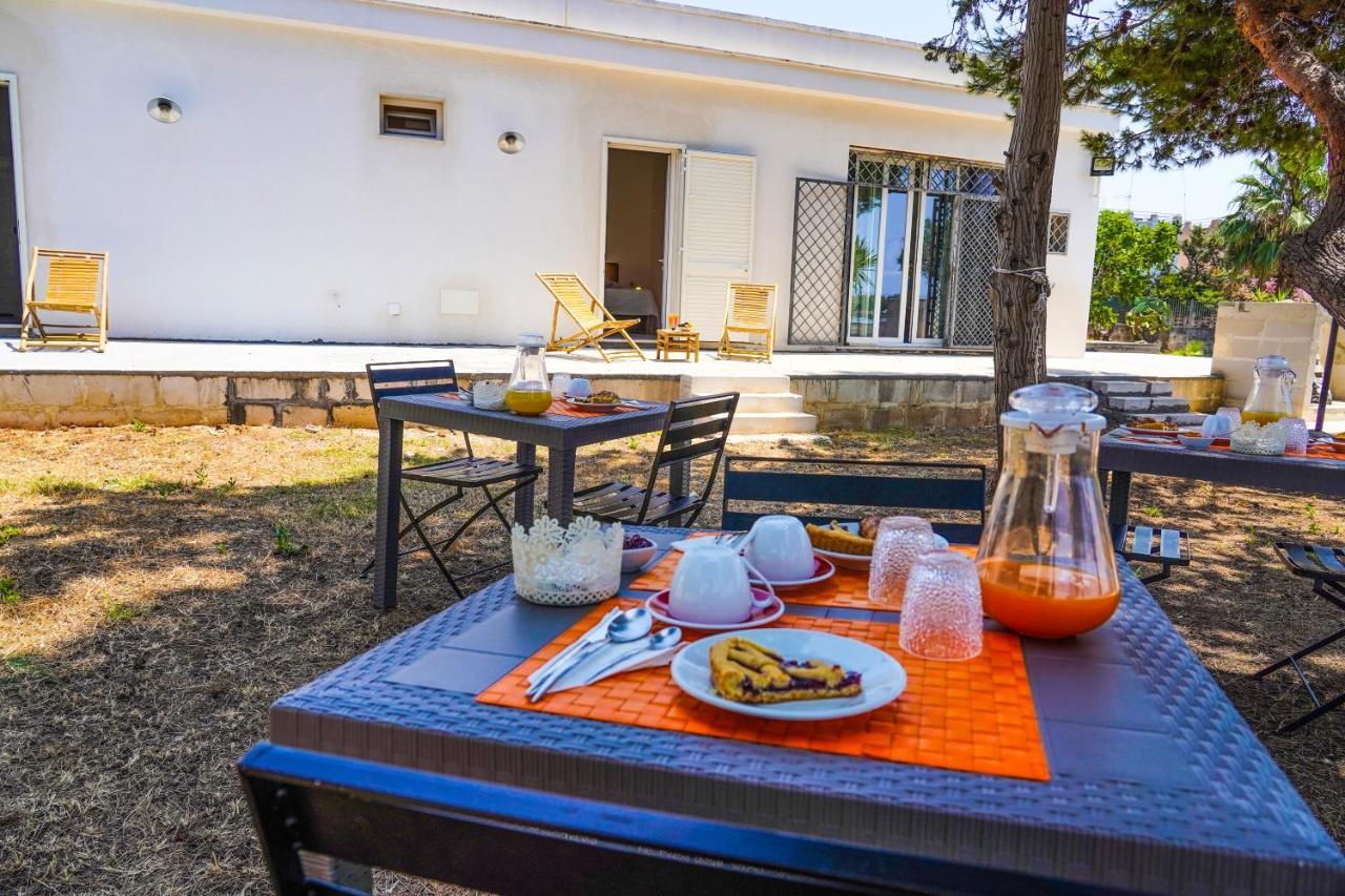 B&B La Penisola Porto Cesareo Exteriör bild